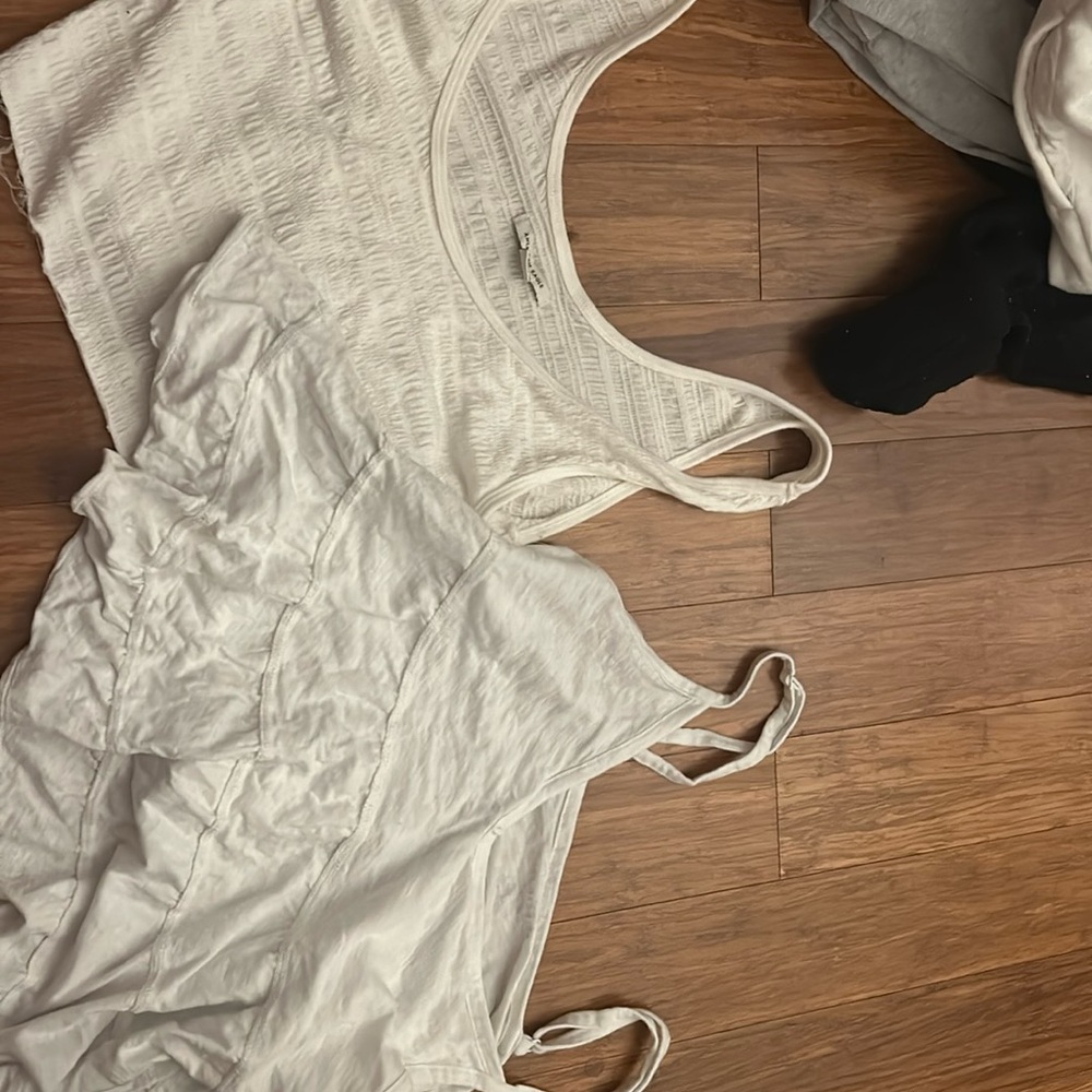 American eagle 2 white tops